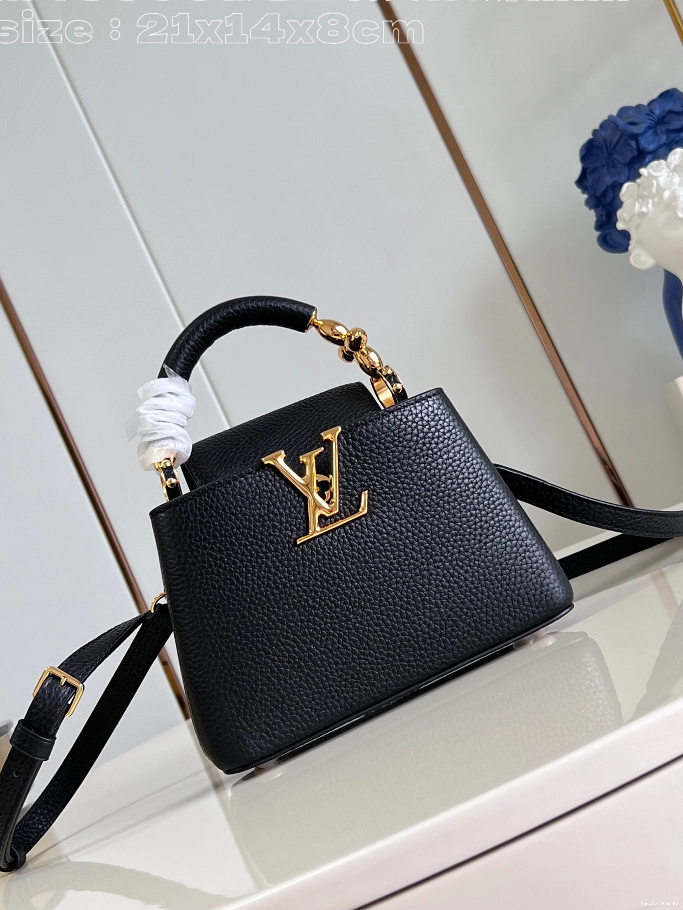 Cheap LOUIS VUITTON MINI-21*14*8CM CAPUCINES 0711